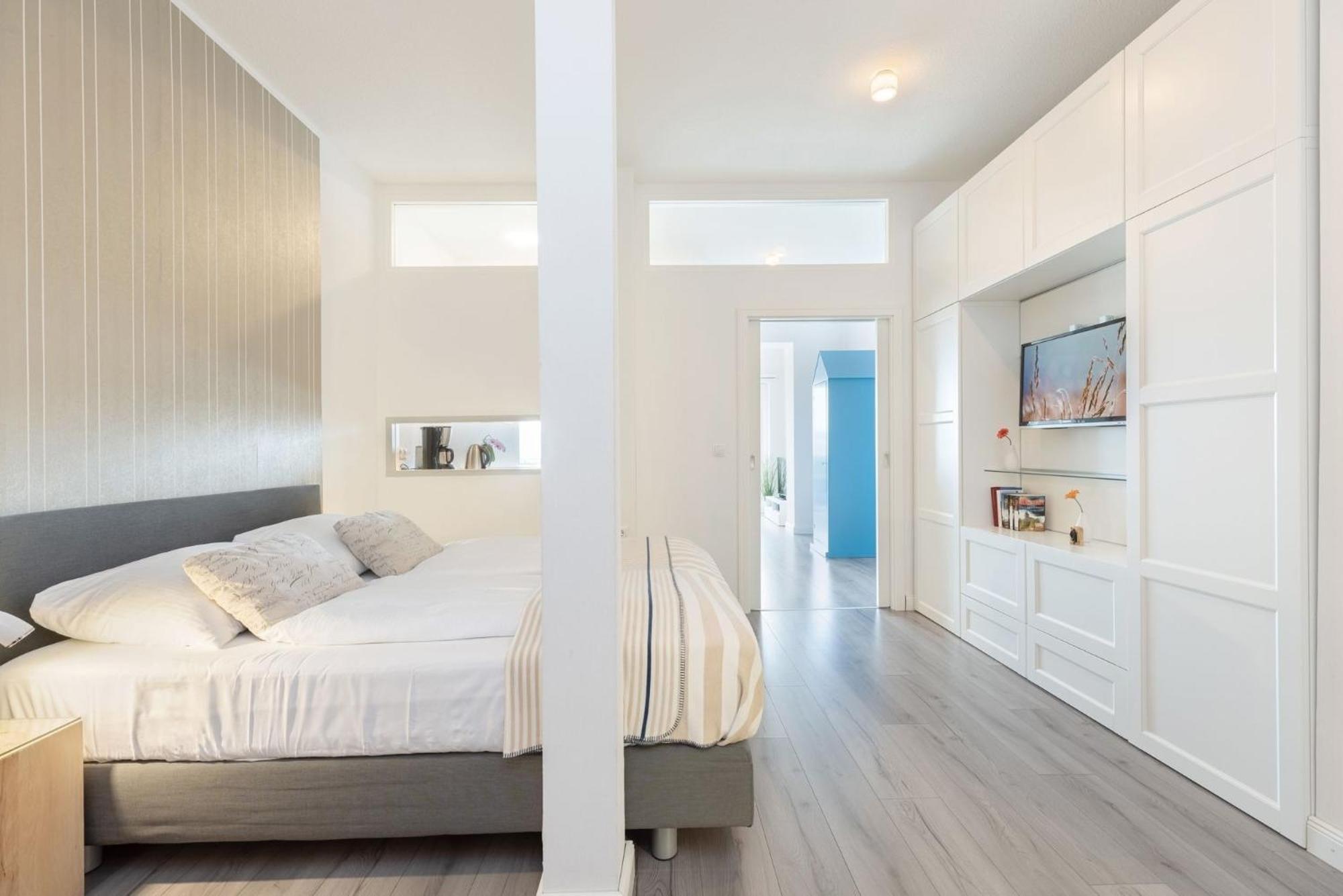 First Floor Apartment ฮัฟฟ์ครูก ภายนอก รูปภาพ