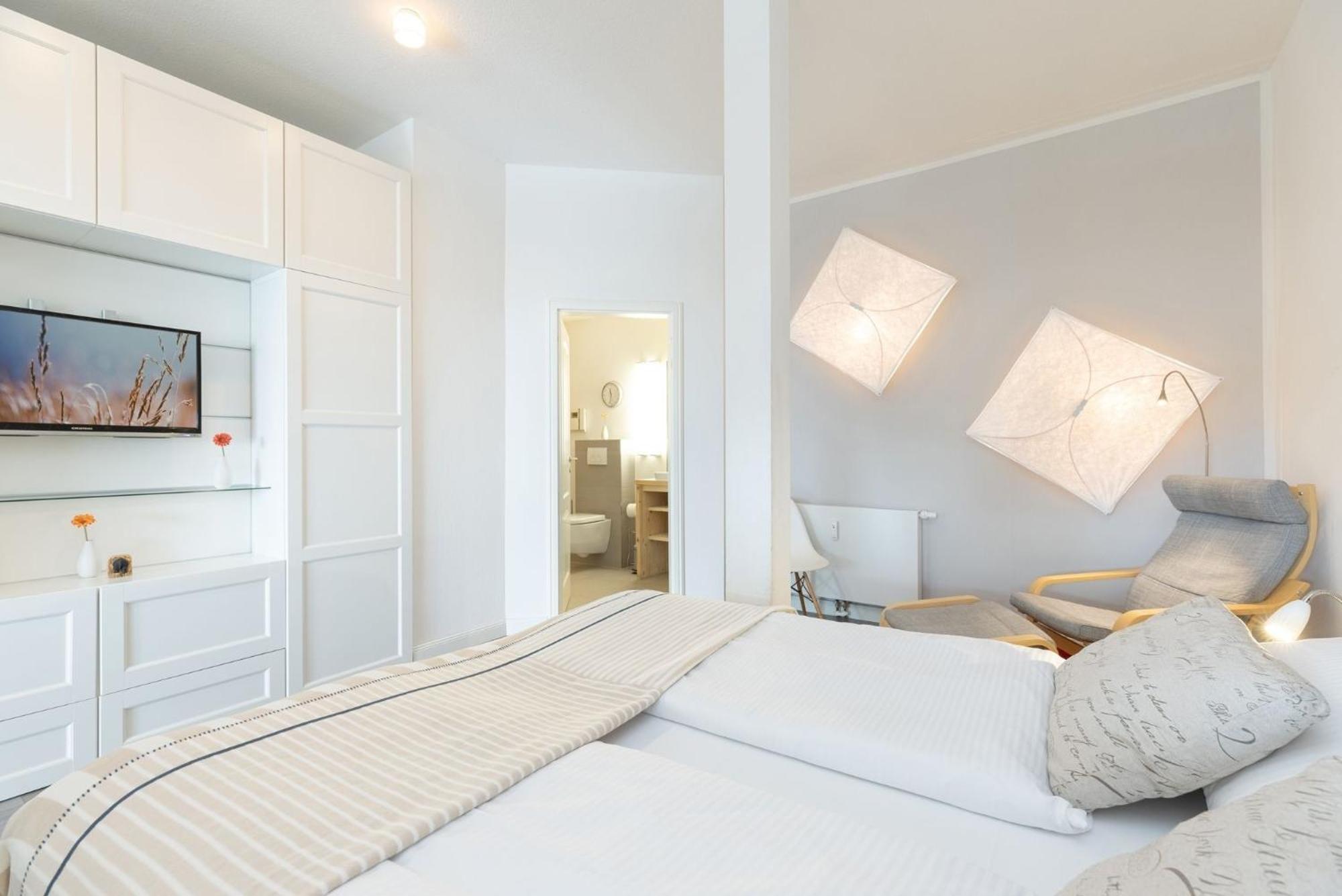 First Floor Apartment ฮัฟฟ์ครูก ภายนอก รูปภาพ